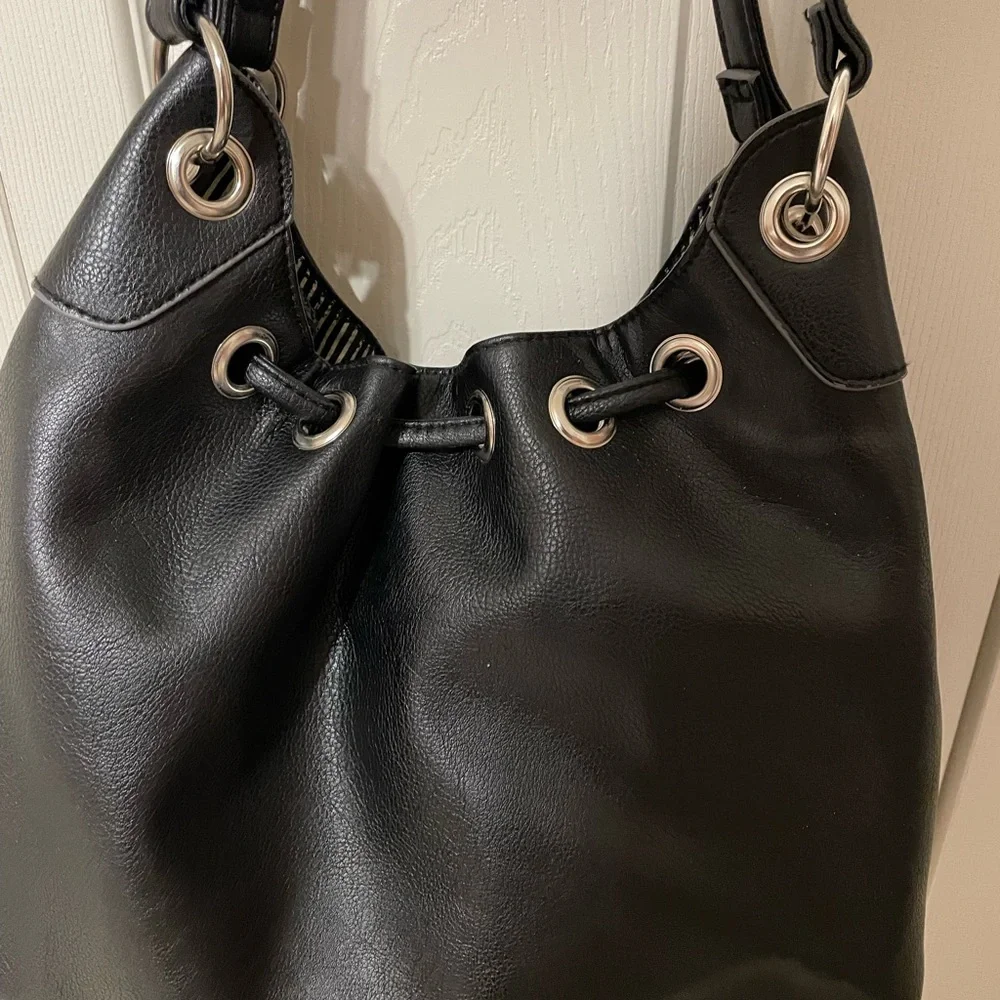 Handmade Black Leather Pug Bag - Picture 4 of 12